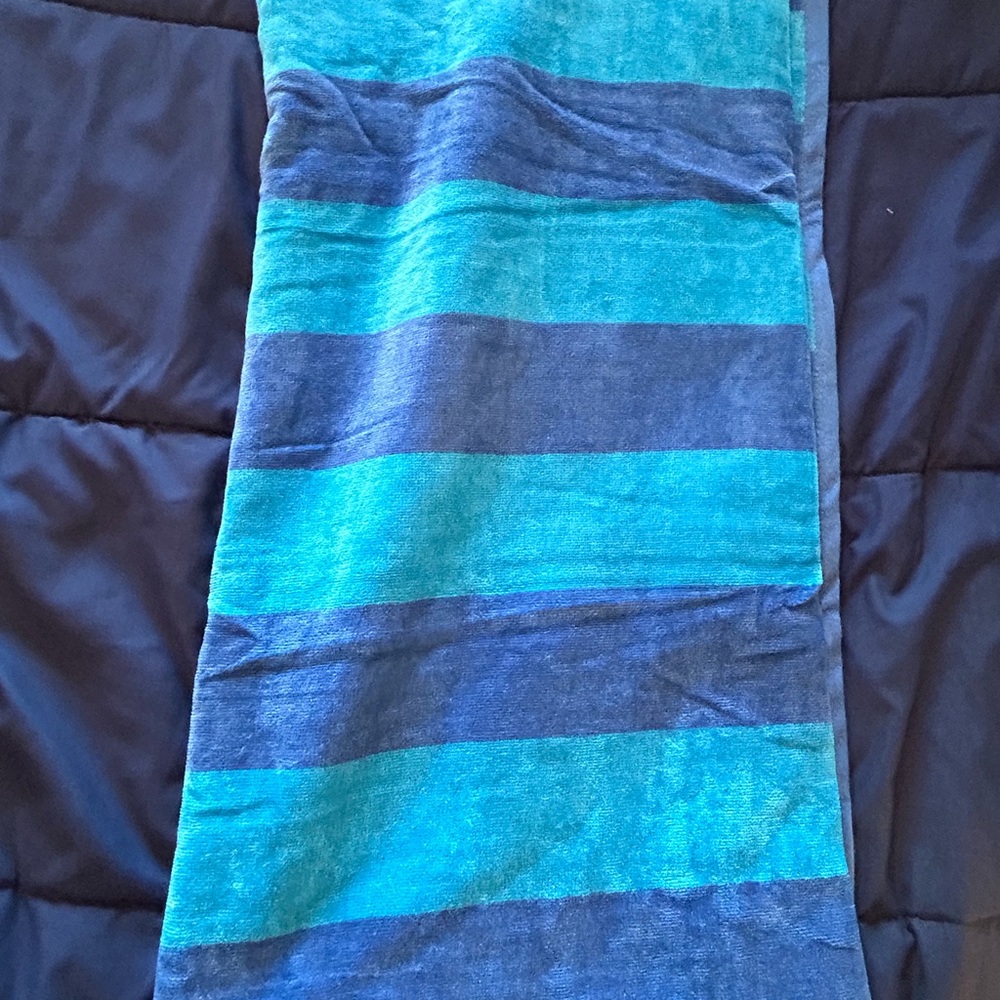 KAUFMAN • Multi Colored Beach Towels • Large • - Picture 2 of 12